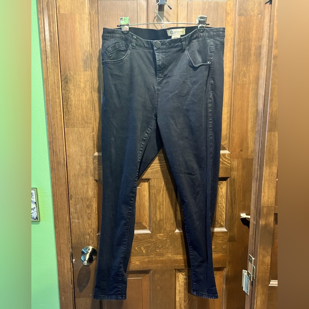 Democracy ‘Ab’ technology size 16 black jeans . Full length